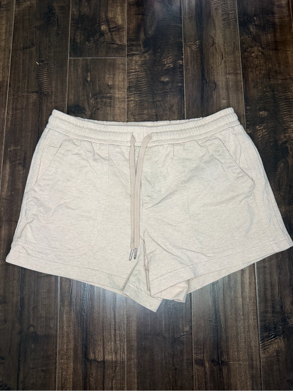 Athleta Farallon Heathered Short 4" - Size 10 (Oatmeal / Heathered Beige)